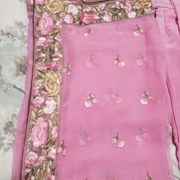 Hight quality and classy designer wear indian women clothes - Picture 4 of 7